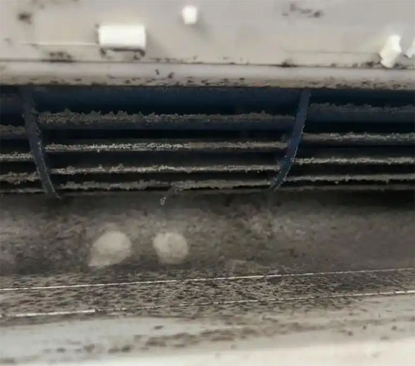 邵阳空调吹的风有股烧焦味是怎么回事